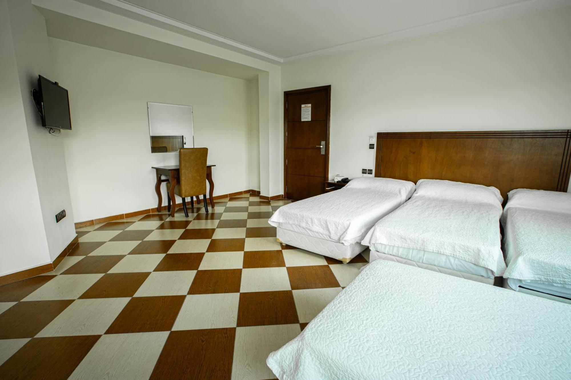 Motel Gzenaya Tanger Exteriör bild